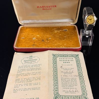 Sale Photo Thumbnail #20: Vintage 1955 Harvester De Luxe Manual Wind Wristwatch with Box and Papers, Does Not Run