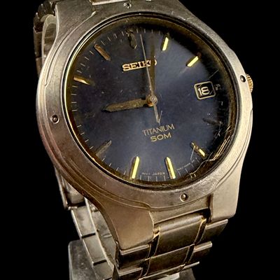Sale Photo Thumbnail #63: Seiko Titanium 50M Quartz Date Wristwatch, Reference 7N42-0BX0