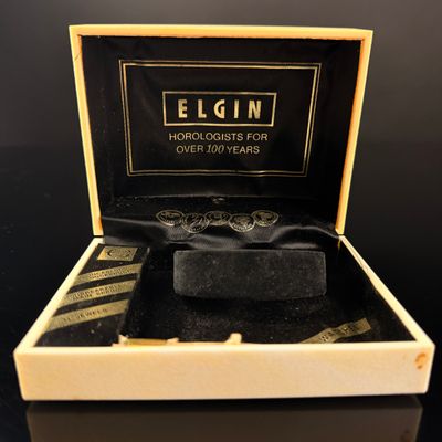 Sale Photo Thumbnail #40: Vintage Elgin Marbled Plastic Watch Presentation Box