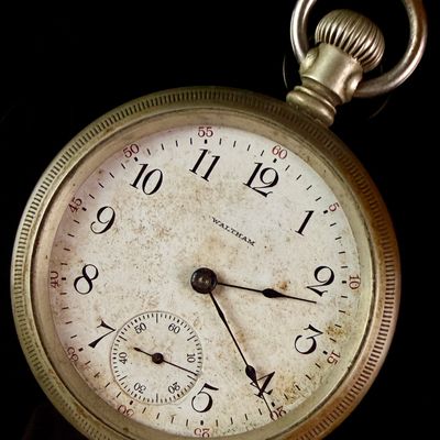 Sale Photo Thumbnail #118: American Waltham Watch Co. Open-Face 18-Size Pocket Watch