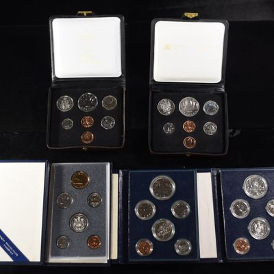 Sale Photo Thumbnail #220: 1977, 1979, 1989, 1981, & 1984 SP CANADA SETS