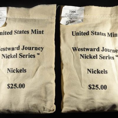 Sale Photo Thumbnail #344: 2006-D&P MONTICELLO NICKELS $25 SEALED CANVAS BAGS