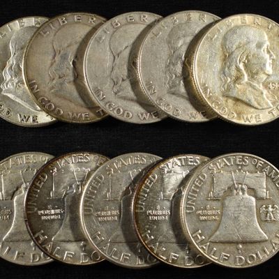Sale Photo Thumbnail #135: (10) FRANKLIN HALF DOLLARS