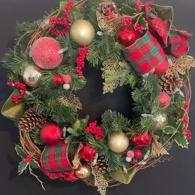Large 32 Inch Holiday Christmas Wreath