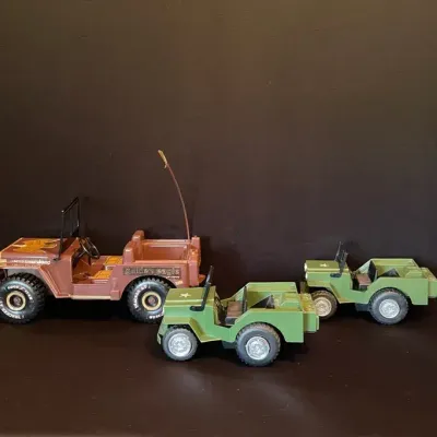 Vintage1970s Empire Toys Golden Eagle Jeep Limited Edition & 2 Battery Operated Military/Army Jeeps 