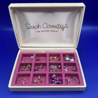 Variety Costume Jewelry Earrings Mostly Matched Sets Some Mismatched