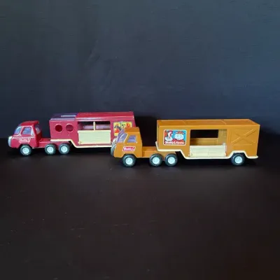Vintage 1970s Buddy L Pressed Steel Horse Hauler Tractor Trailer Semi Trucks 