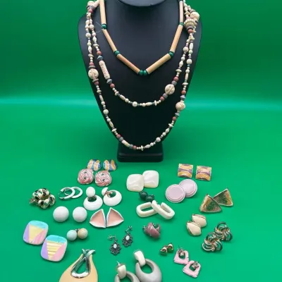 Neutral And Wood Tone Costume Jewelry