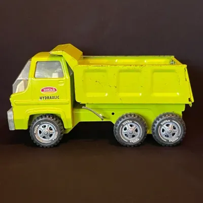 Vintage 1970s Tonka Hydraulic Dump Truck