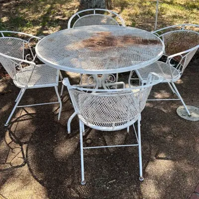 Outdoor Wrought Iron Patio Table w/ 4 Chairs