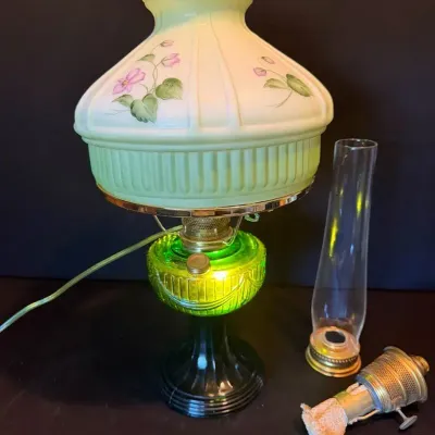 ALADDIN SHORT LINCOLN DRAPE REISSUE ELECTRIC KEROSENE-FORM STAND LAMP 