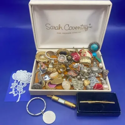 Mystery Lot Costume Jewelry Mostly Unmatched Earrings Mostly Sarah Coventry