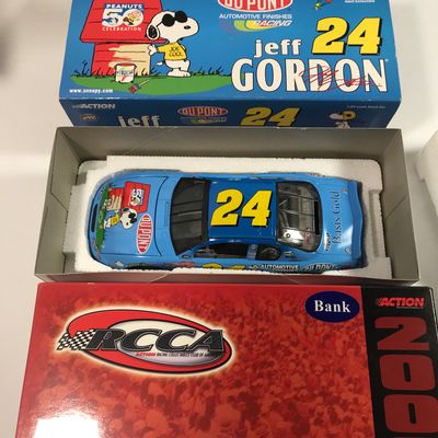 Jeff Gordon #24 DuPont Peanuts Limited Ed.