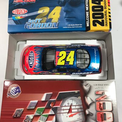 Jeff Gordon #24 DuPont NEXTEL Cup Inaugural