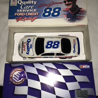 Dale Jarrett #88 Quality Care 1999 Ford Taurus