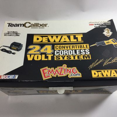 Matt Kenseth DeWALT 24 Volt CCS 2000 LE