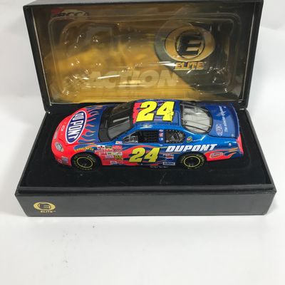 Jeff Gordon #24 DuPont 1:32 Scale Diecast Car