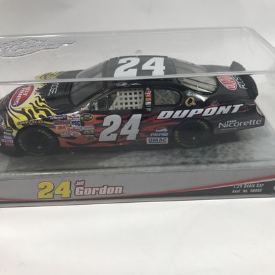 Jeff Gordon #24 Hot Hues Chip Foose Diecast