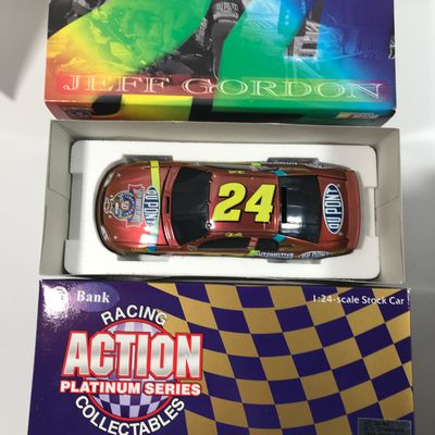 Jeff Gordon 1998 Chromalusion #24 DuPont LE
