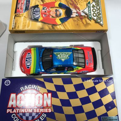 Jeff Gordon #24 DuPont 1998 Brickyard Win