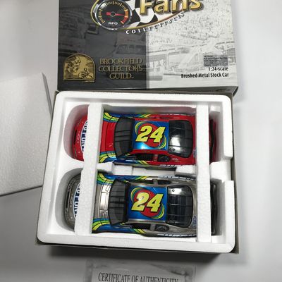 Jeff Gordon #24 DuPont Brushed Metal 2-Car Set