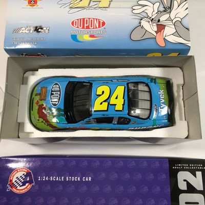 Jeff Gordon #24 DuPont Bugs Bunny