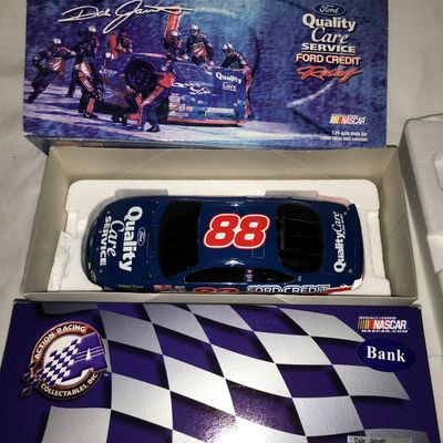 Dale Jarrett #88 Quality Care 1999 Ford Taurus