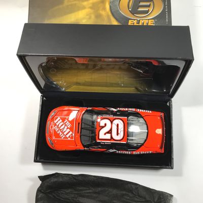 Tony Stewart #20 Home Depot 2004 Monte Carlo