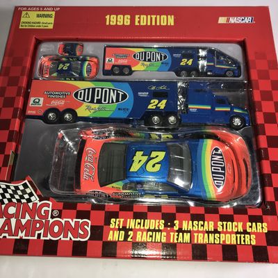 Jeff Gordon 3 Stock cars & 2 Transporter set