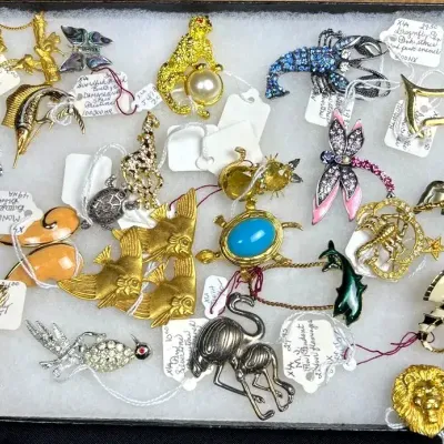 Vintage Monet & Costume Jewelry Animal Brooch Tray Lot - 20+ Pieces