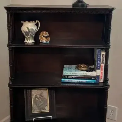 Vintage Duncan Phyfe Style 4-Tier Wooden Bookcase Étagère Shelf With Accessories