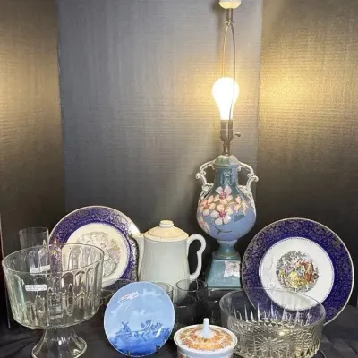 Antique Painted Lamp And English Plates 