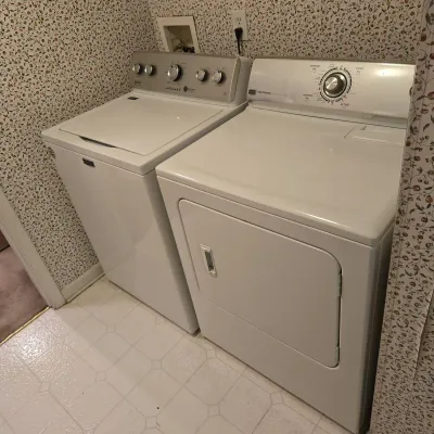 Maytag Commercial Technology Washer & Electric Dryer Set - Working