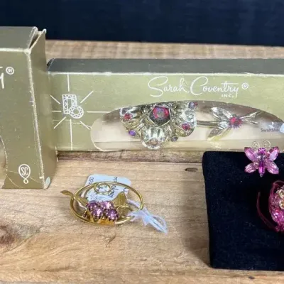 Vintage Sarah Coventry & Rhinestone Brooch Lot - 5 Pieces w/ Boxes