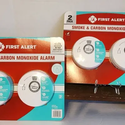 (2 Unopened) Smoke & Carbon Monoxide Alarms - 2 per pack