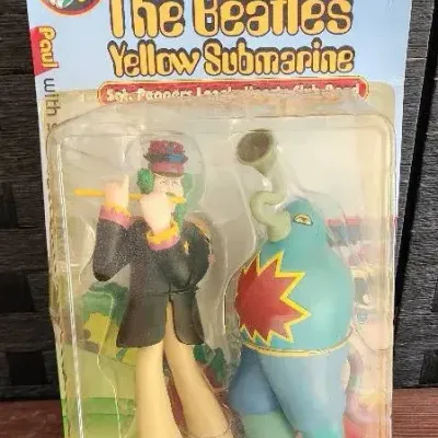 Packaged " The Beatles Yellow Submarine .." Paul With The Sucking Monster 