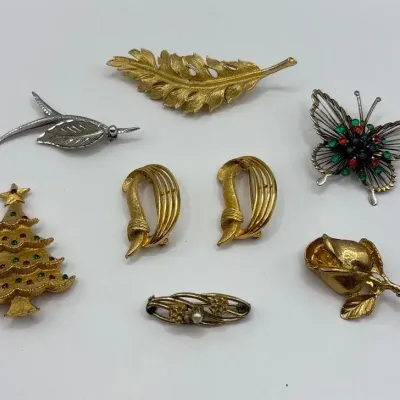 Vintage Pins Lot 2