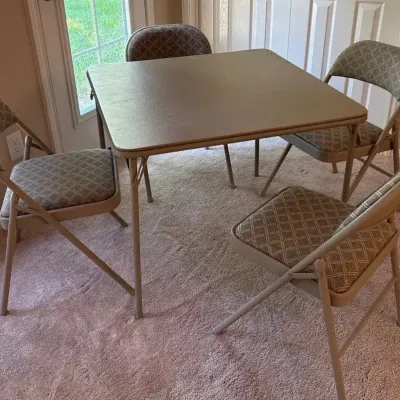 Card Table Plus 4 Chairs 