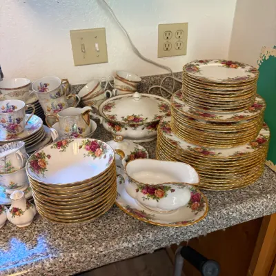 Sale Photo Thumbnail #9: Royal Albert "Old Country Roses" Bone China