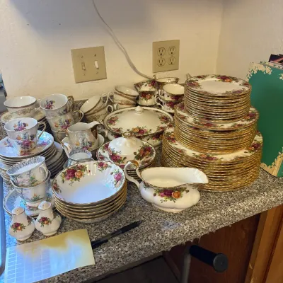 Sale Photo Thumbnail #6: Royal Albert "Old Country Roses" Bone China