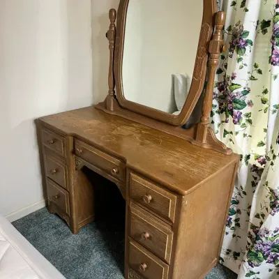 Large Vanity Dresser With Mirror 