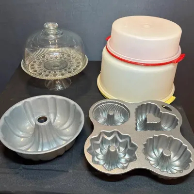 Vintage Cake Serving Lot
