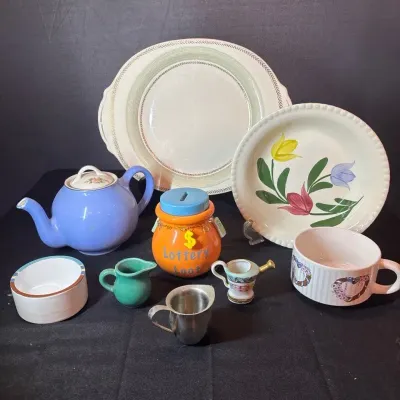 Eclectic lot of Vintage Decor 