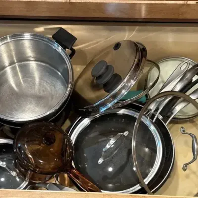 Assorted Cookware and Frying Pans 