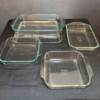 Vintage Pyrex Glass Casserole Dishes 