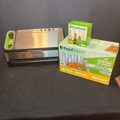 Food Saver With Rolls/Bags