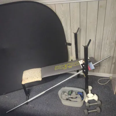 Weider Weight Bench With Bar And Extras