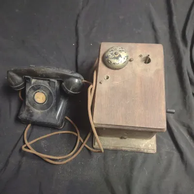 Hand Crank Desk Phone 