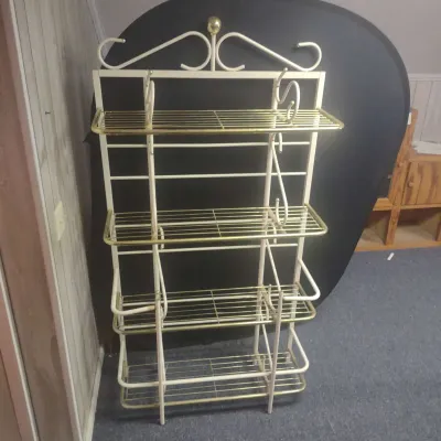 Vintage 2 Tone Metal Bakers Rack