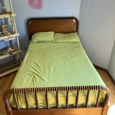Vintage Full Size Bed - 84x51x50 Inches 